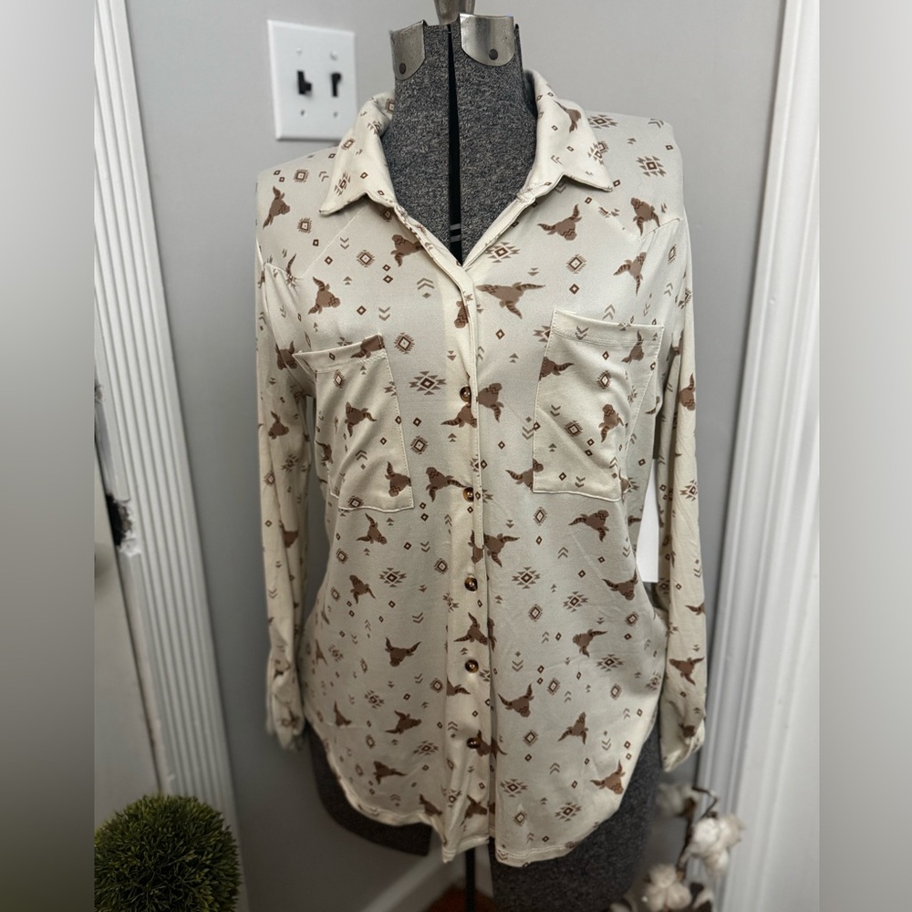 Women’s Above & Beyond Steer Button Front Knit Top size Medium NWT